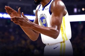 杜兰特关键节点高光表现，澳大利亚队带队取胜！的简单介绍